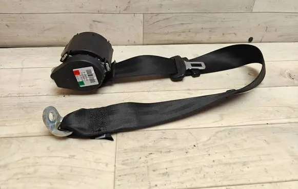 Audi Q5 SQ5 8R Rear seatbelt 8R0857805C