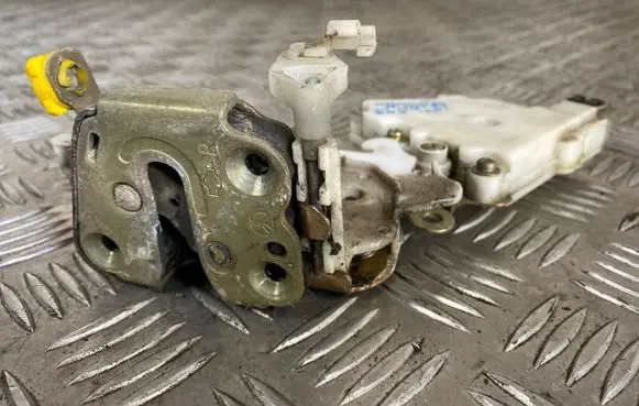 Front door lock