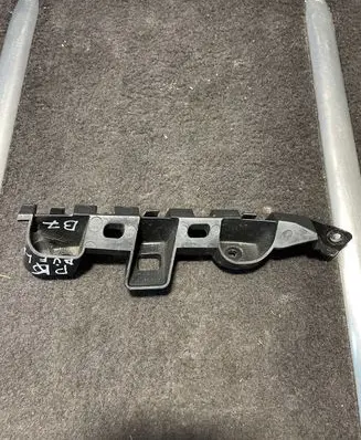 Volkswagen PASSAT B7 Front bumper mounting bracket 3AA807183