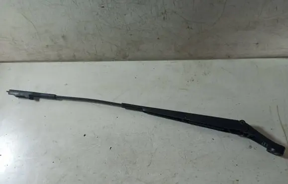 Opel Zafira B Front wiper blade arm 13145564