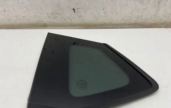 Nissan X-Trail T33 Rear side window