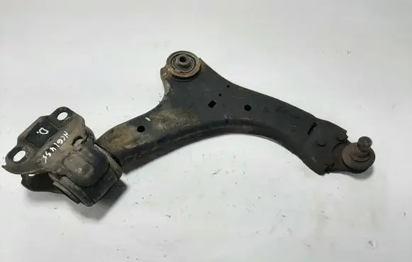Volvo XC70 Front lower control arm/wishbone 