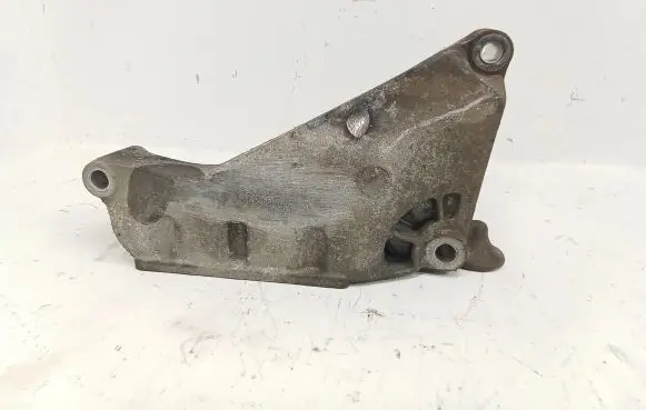 Volkswagen Transporter - Caravelle T5 Engine mounting bracket 03L199207B