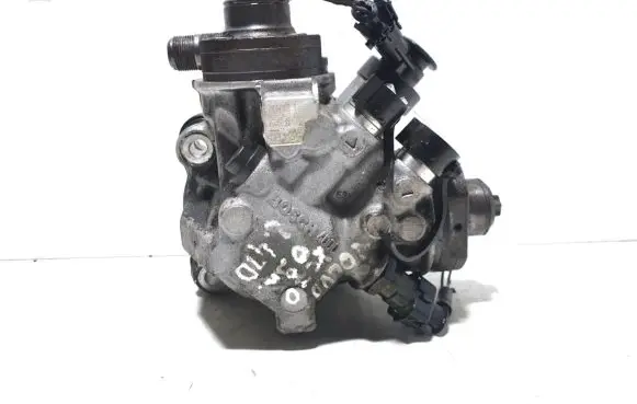 Volvo XC70 Fuel injection high pressure pump