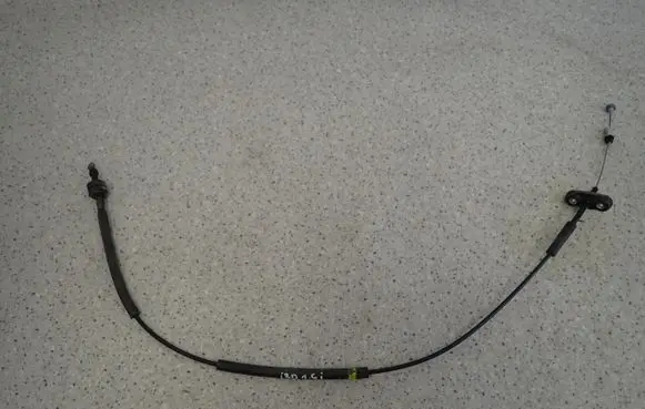 Hyundai i30 Throttle cable 