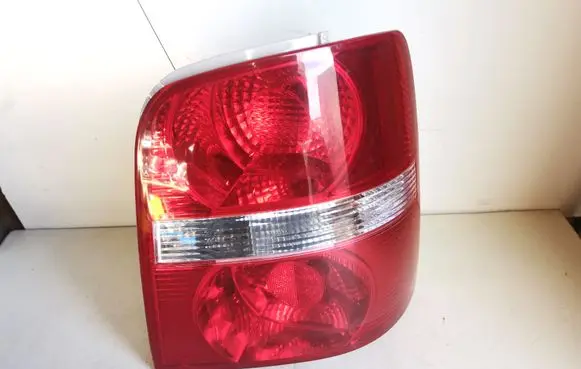 Volkswagen Touran I Rear/tail lights 1T0945258D