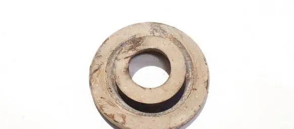 Volkswagen Touran I Front coil spring rubber mount 1k0512149b