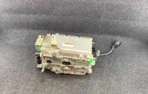 Toyota RAV 4 (XA30) Voltage converter inverter G927048060 1817000320