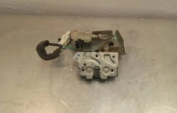 Jaguar X-Type Tailgate/trunk/boot lock/catch/latch F43102AD