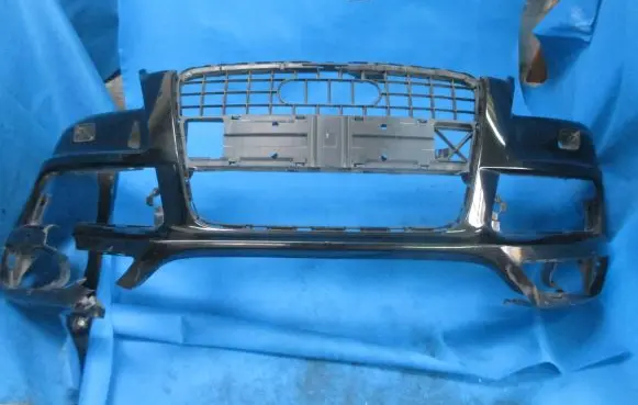 Audi Q7 4L Front bumper foam support bar 