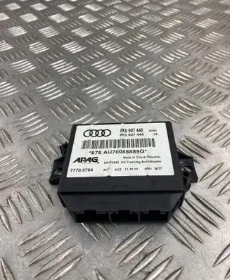 Audi Q7 4L Parking PDC control unit/module 8K0907440