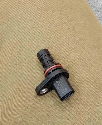 Volkswagen Golf VII Crankshaft position sensor 06H906433C