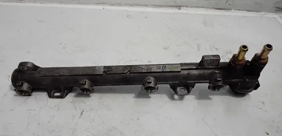 Volkswagen Golf IV Fuel main line pipe 036133319B