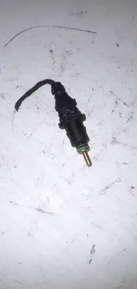 BMW 5 E60 E61 Coolant temperature sensor 143307702 13632610