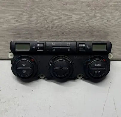 Skoda Octavia Mk2 (1Z) Climate control unit 74793251 20090751