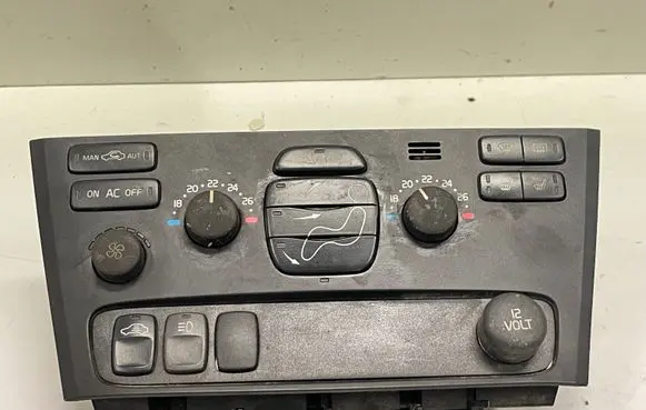 Volvo V70 Climate control unit 869876 7923