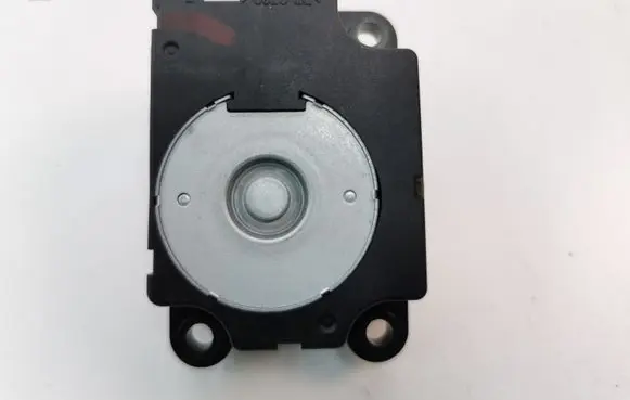 Citroen DS4 Air flap motor/actuator 2712121A
