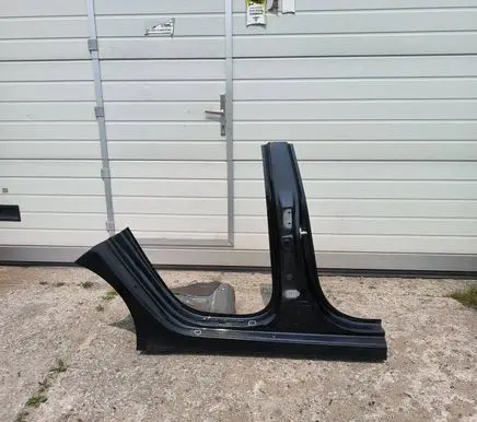 KIA Ceed Pillar (middle) 