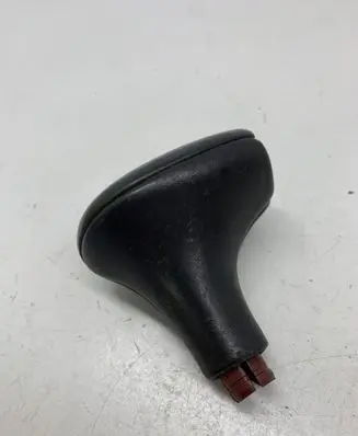 Volkswagen PASSAT B5.5 Gear lever shifter trim leather/knob