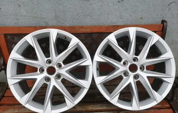 Seat Leon (5F) R18 alloy rim 