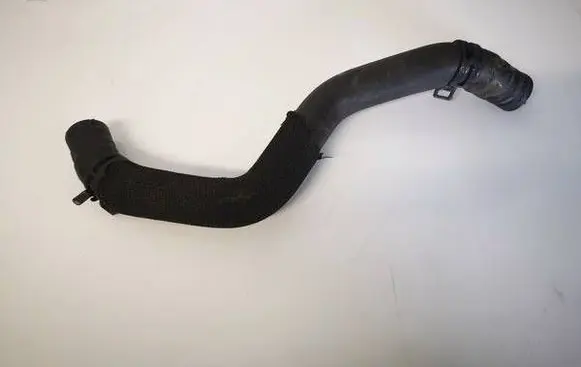 Mercedes-Benz A W176 Engine coolant pipe/hose 