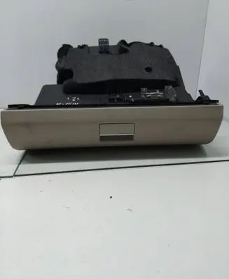 Mercedes-Benz B W245 Glove box 
