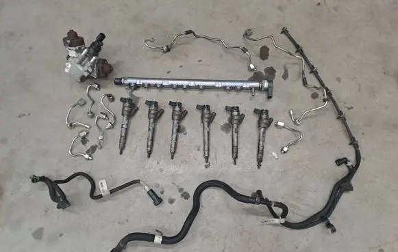 BMW X3 F25 Fuel injection system set 0445010634 7823463