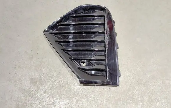 Volvo XC60 Front bumper lower grill 32234961