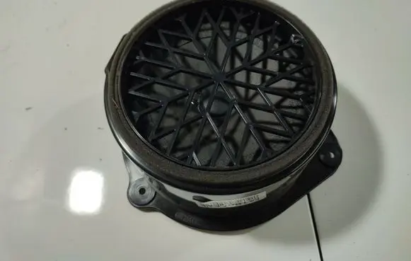 Audi A6 S6 C6 4F Front door speaker 4F0035415