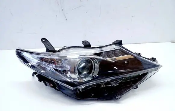 Toyota Auris E180 Headlight/headlamp 8113002J61