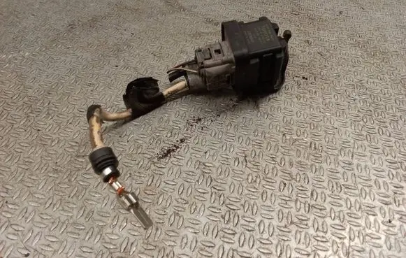 Glow plug pre-heat relay