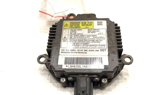 Honda CR-V Voltage converter/converter module LBHE03L
