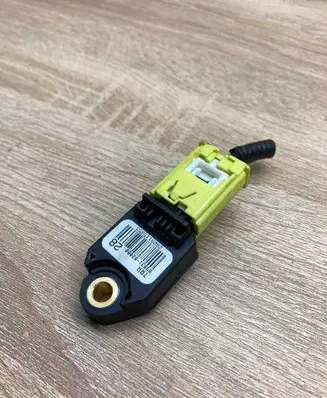 Toyota Auris 150 Airbag deployment crash/impact sensor 8983102080