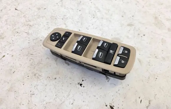 Maserati Ghibli Electric window control switch 670025406