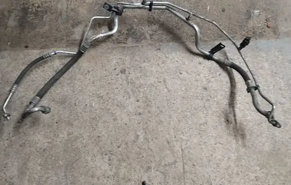 Citroen C3 Picasso Air conditioning (A/C) pipe/hose 9673520180