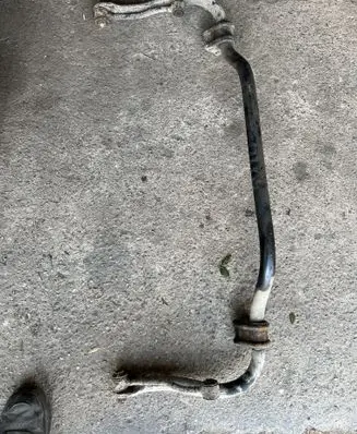 Front anti-roll bar/sway bar