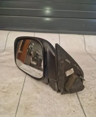 Front door electric wing mirror