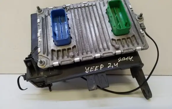 Jeep Cherokee Engine control unit/module P68242443AA 64469H 1C4PJMCB2EW239487