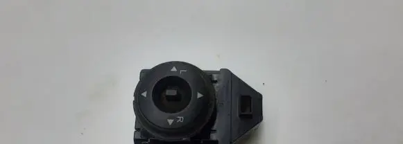 KIA Ceed Wing mirror switch 457480