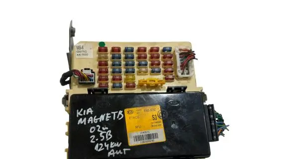 KIA Magentis Fuse module 954003C200 1040075 ZJB2600048