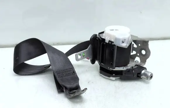 Volvo XC60 Rear seatbelt 39801840 34031471 34024990