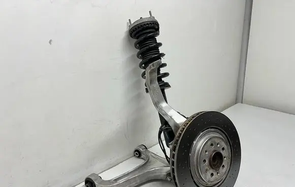 Maserati Ghibli Front wheel hub spindle knuckle 670001805