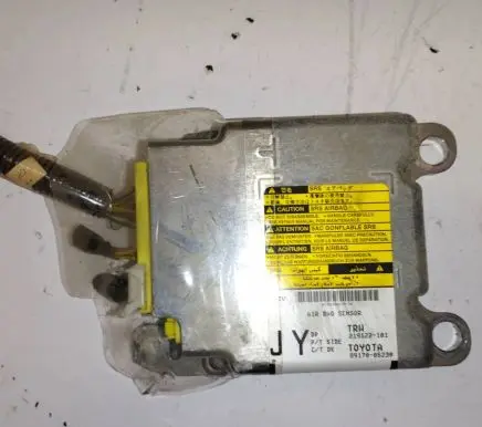 Toyota Avensis T270 Airbag control unit/module 8917005230 89170-05230