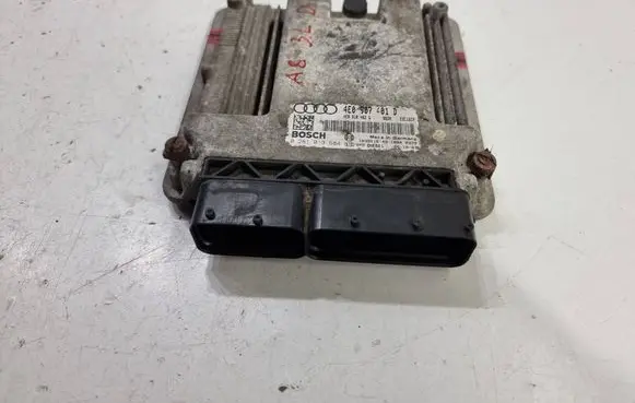 Audi A8 S8 D3 4E Engine control unit/module 4E0907401D 4E0910402G 0281013684
