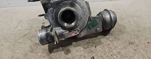 Suzuki Grand Vitara II Power steering pump 7606805005S UBH00051F