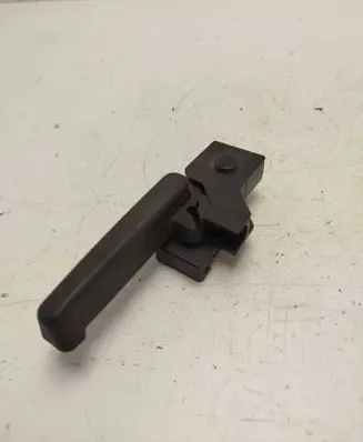 Opel Insignia A Engine bonnet (hood) release handle 