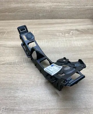 Opel Zafira B Rear bumper mounting bracket 13125043