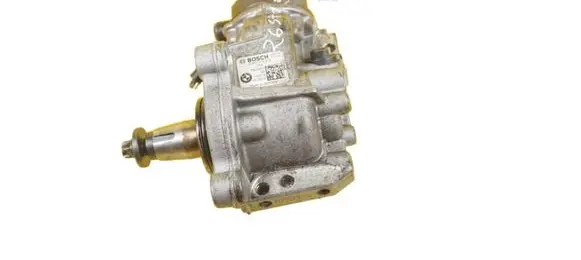 BMW 3 E90 E91 Fuel injection high pressure pump 7823452 N47D20C