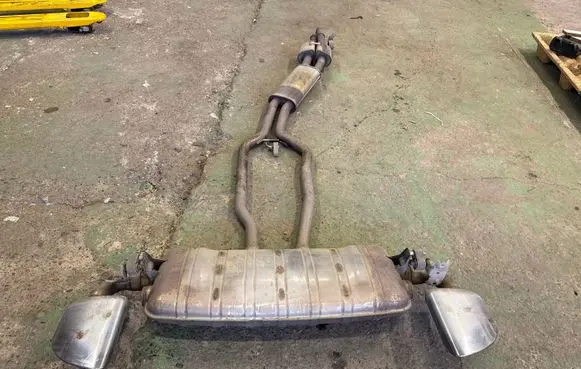 Volkswagen Touareg II Muffler/silencer 7L8253611A