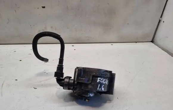 Ford Focus Vacuum pump D1562C2 0103P